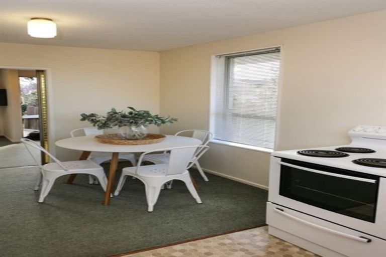 Photo of property in 1/57 Sarabande Avenue, Redwood, Christchurch, 8051