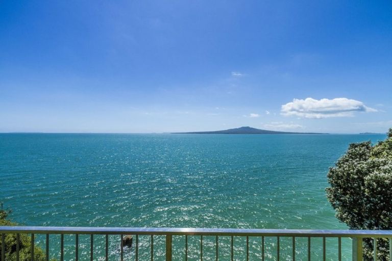 Photo of property in 27 Clifton Road, Hauraki, Auckland, 0622