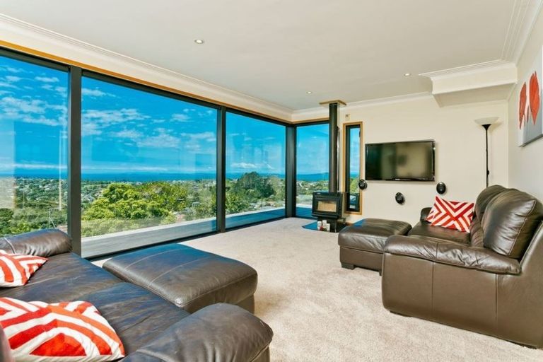 Photo of property in 969 East Coast Road, Torbay, Auckland, 0630
