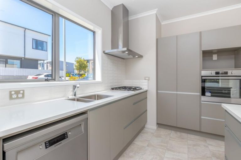 Photo of property in 9 Weta Road, Hobsonville, Auckland, 0616