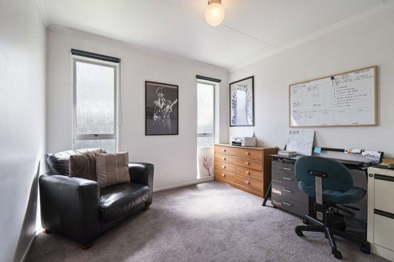 Photo of property in 7 Chadwick Place, Highbury, Palmerston North, 4412