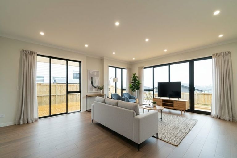 Photo of property in 57 Michael Bosher Way, Flat Bush, Auckland, 2019