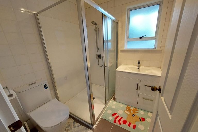 Photo of property in 723c Te Atatu Road, Te Atatu Peninsula, Auckland, 0610