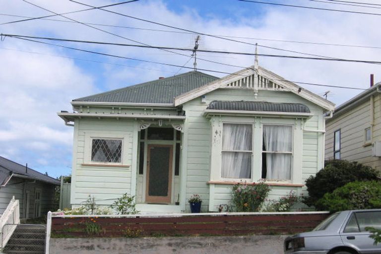 Photo of property in 35 Chilka Street, Berhampore, Wellington, 6023