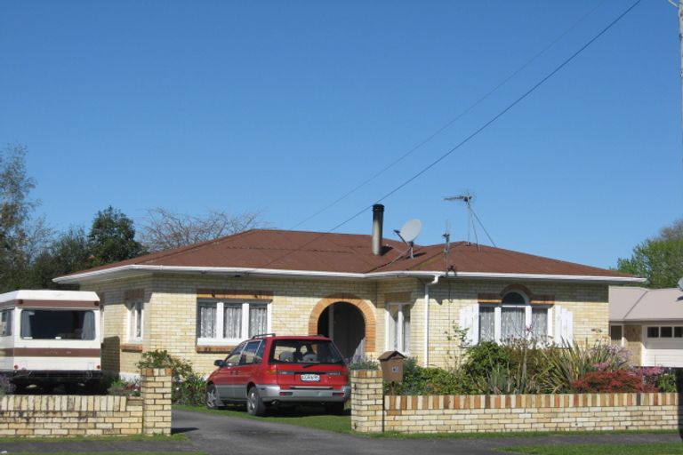 Photo of property in 80 Hakanoa Street, Huntly, 3700