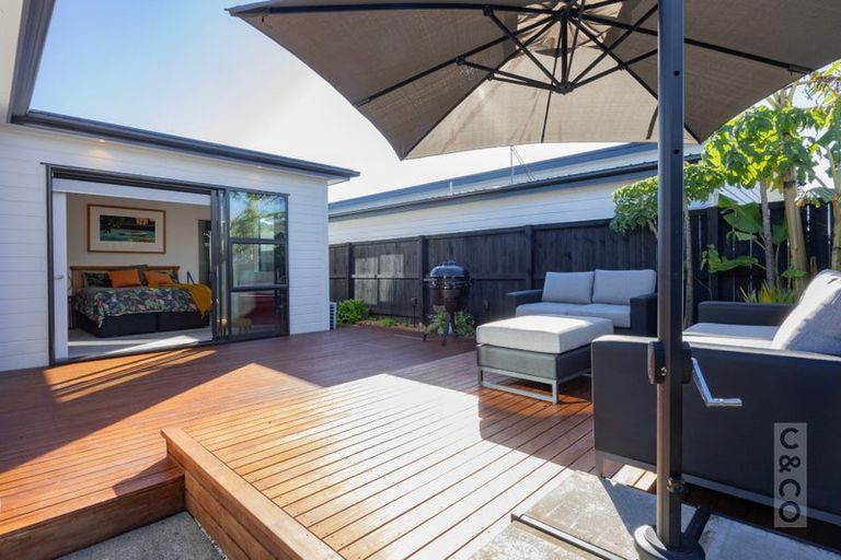 Photo of property in 29 Lumbarda Drive, Kumeu, 0810