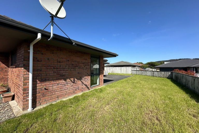 Photo of property in 9 Percy Kinsman Crescent, Riverstone Terraces, Upper Hutt, 5018