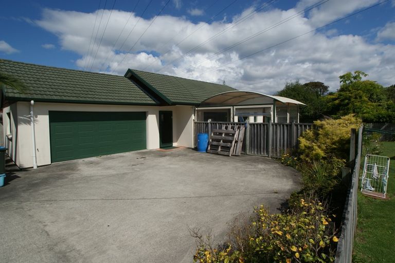 Photo of property in 66b Dundale Avenue, Blockhouse Bay, Auckland, 0600