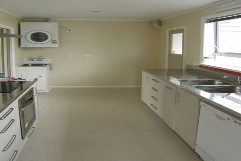 Photo of property in 37 Ranui Terrace, Tawa, Wellington, 5028