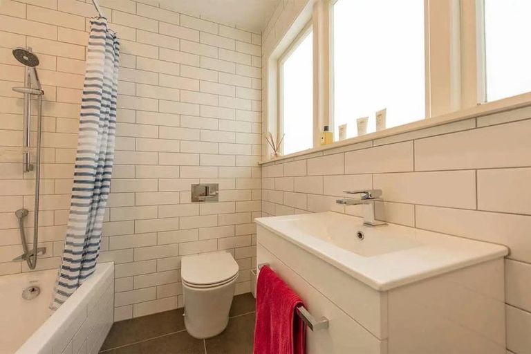 Photo of property in 38 Hathaway Avenue, Karori, Wellington, 6012