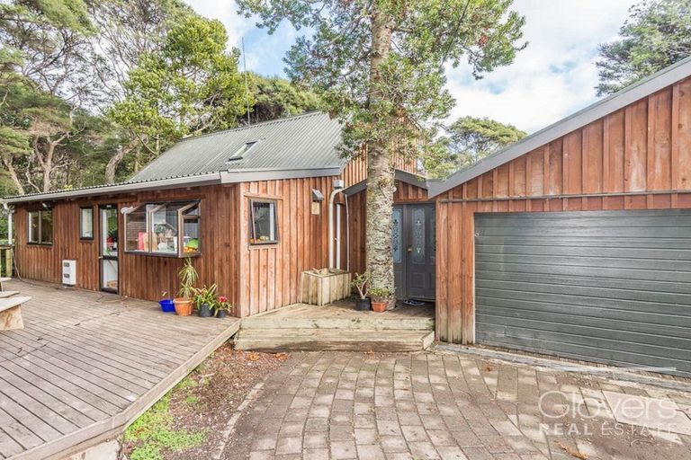 Photo of property in 62 Woodfern Crescent, Titirangi, Auckland, 0604