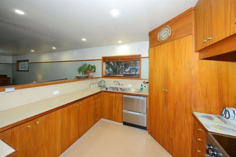 Photo of property in 90 Palatine Terrace, Saint Martins, Christchurch, 8022