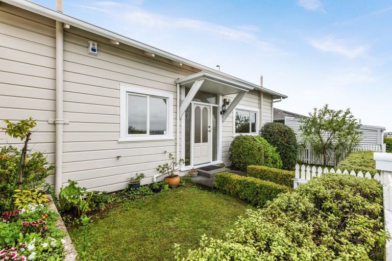 Photo of property in 19 Guys Hill Road, Hospital Hill, Napier, 4110
