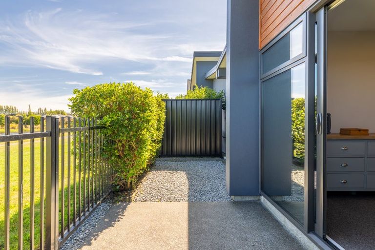 Photo of property in 15a Te Whenu Crescent, Marshland, Christchurch, 8083