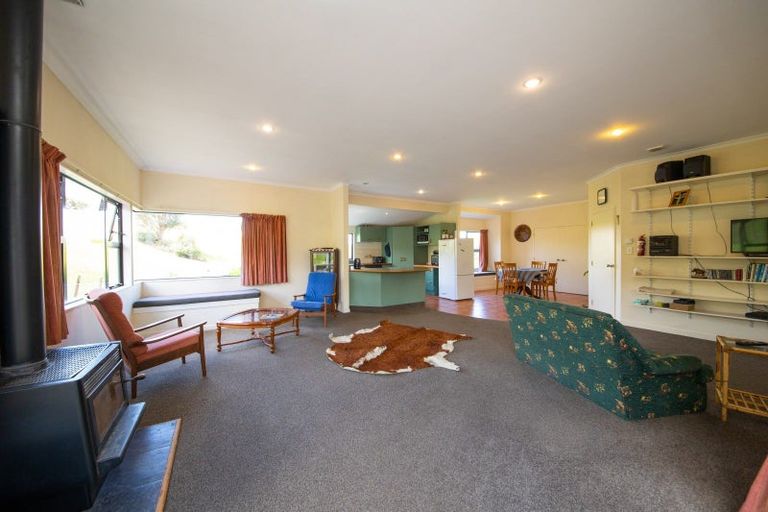Photo of property in 137 Knorp Street, Halcombe, Feilding, 4779