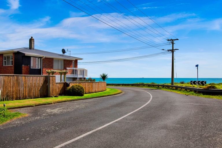 Photo of property in 1 Tiromoana Crescent, Bell Block, New Plymouth, 4312
