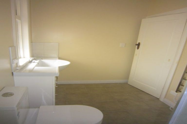 Photo of property in 150 The Ridgeway, Mornington, Wellington, 6021