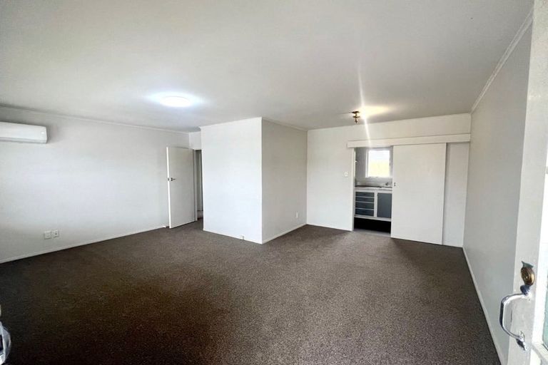 Photo of property in 4/8 Winspear Place, Manukau, Auckland, 2025