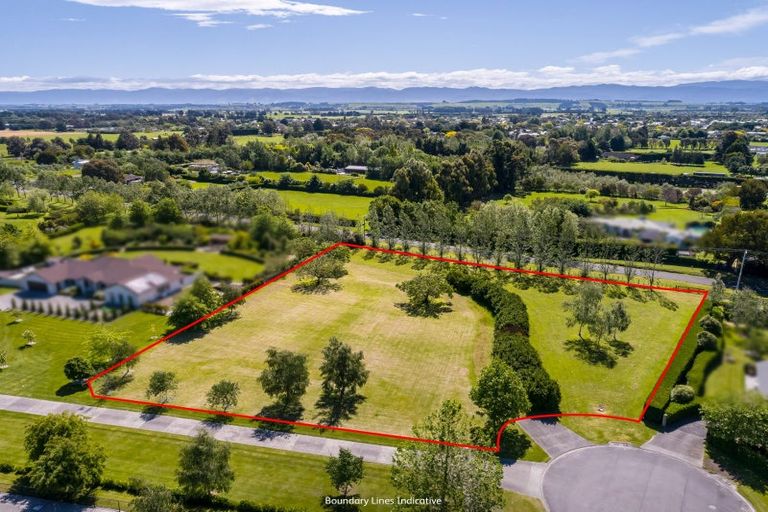 Photo of property in 5 Eagle Place, Martinborough, 5711