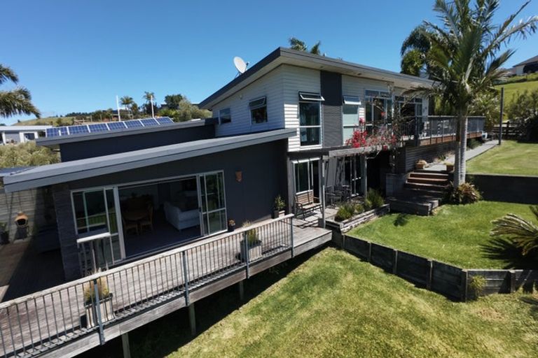 Photo of property in 8 Ocean View Road, Cable Bay, 0420