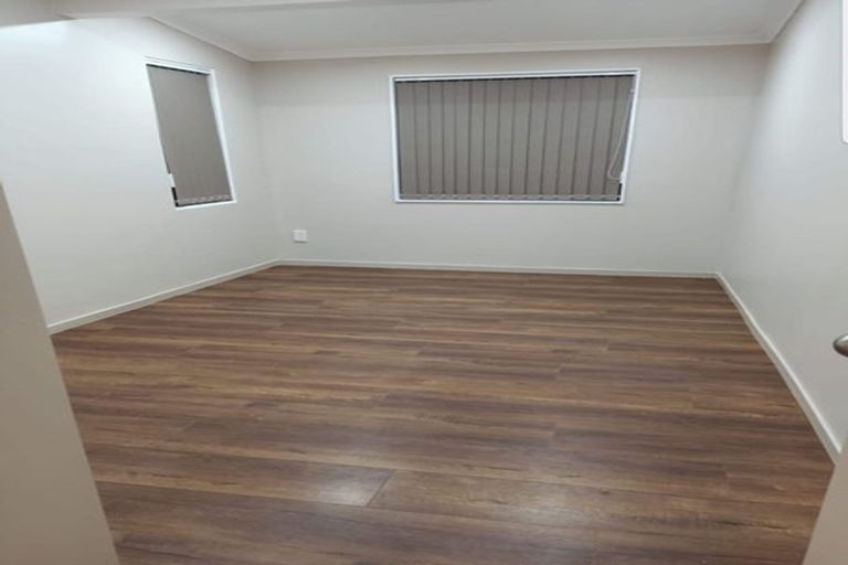 Photo of property in 232 Botany Road, Golflands, Auckland, 2013