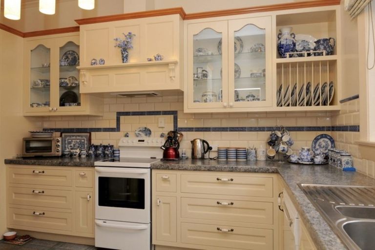 Photo of property in 1 Parsonage Road, Waimate, 7924