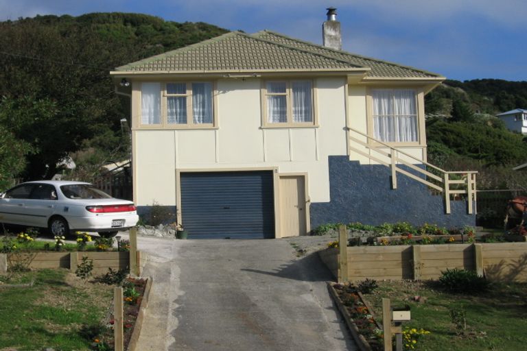 Photo of property in 8 Aparangi Crescent, Elsdon, Porirua, 5022