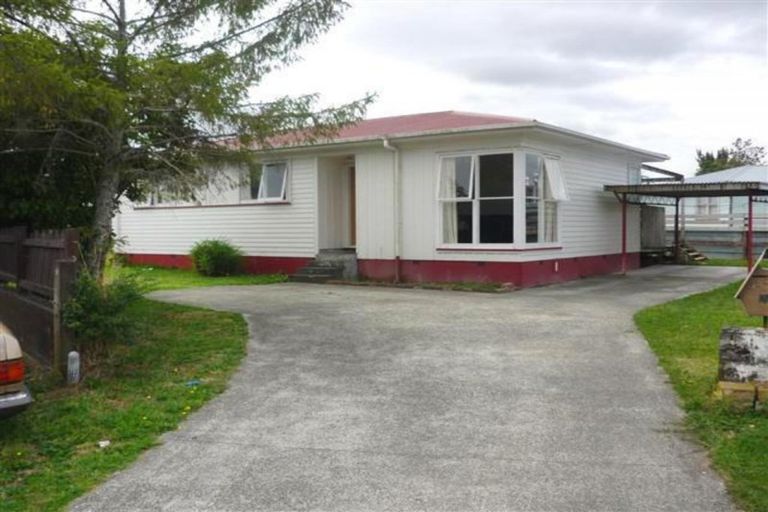 Photo of property in 35 Belgrave Place, Papakura, 2110