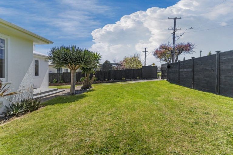 Photo of property in 11 Goods Road, Otumoetai, Tauranga, 3110