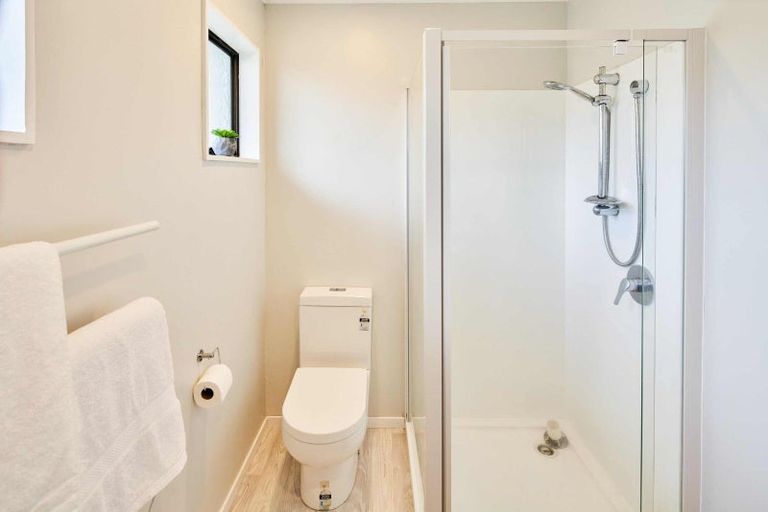 Photo of property in 2/11 Te Arawi Street, Takapuwahia, Porirua, 5022