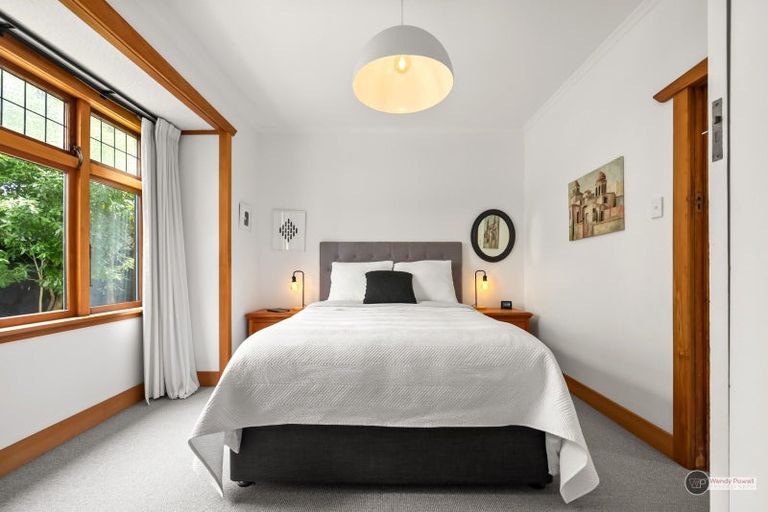 Photo of property in 28 Ludlam Crescent, Woburn, Lower Hutt, 5010