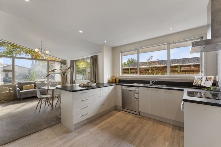 Photo of property in 311 Waimairi Road, Ilam, Christchurch, 8041