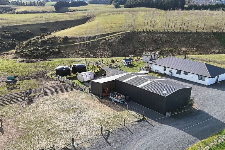 Photo of property in 64 Cameron Road, Hillend, Balclutha, 9272