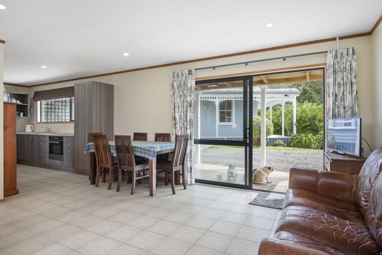 Photo of property in 13 Norfolk Rise, Waiuku, 2123