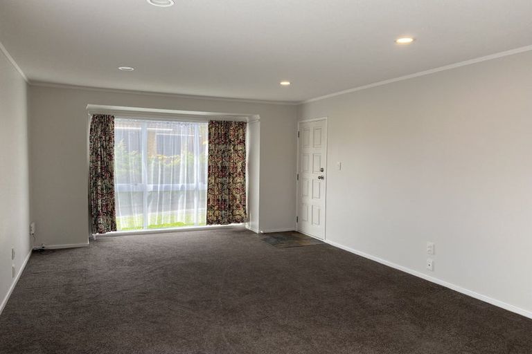 Photo of property in 1/80 Aberfeldy Avenue, Highland Park, Auckland, 2010