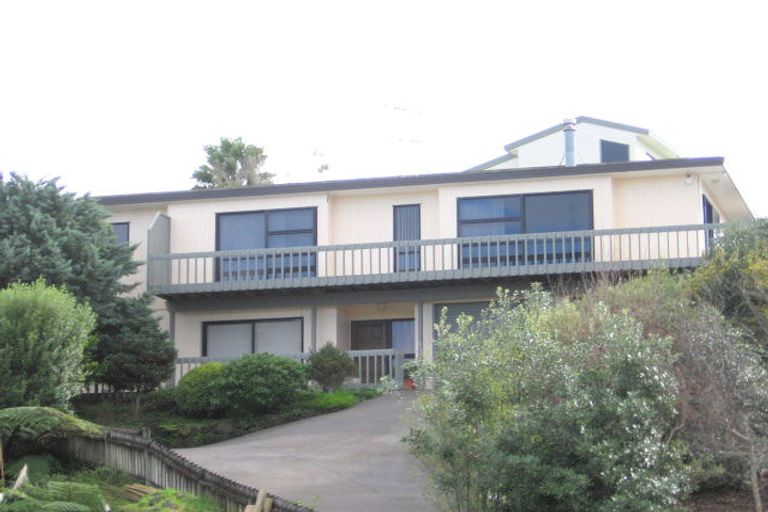 Photo of property in 11a Orewa Heights Crescent, Orewa, 0931