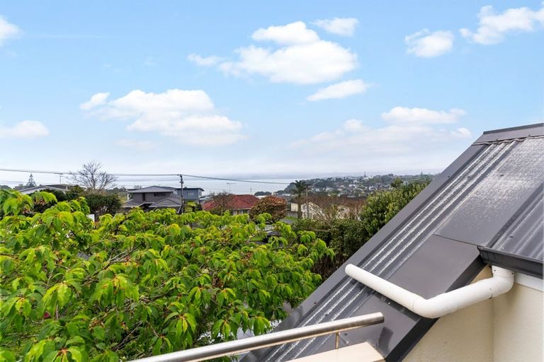 Photo of property in 33 Churchill Road, Cockle Bay, Auckland, 2014