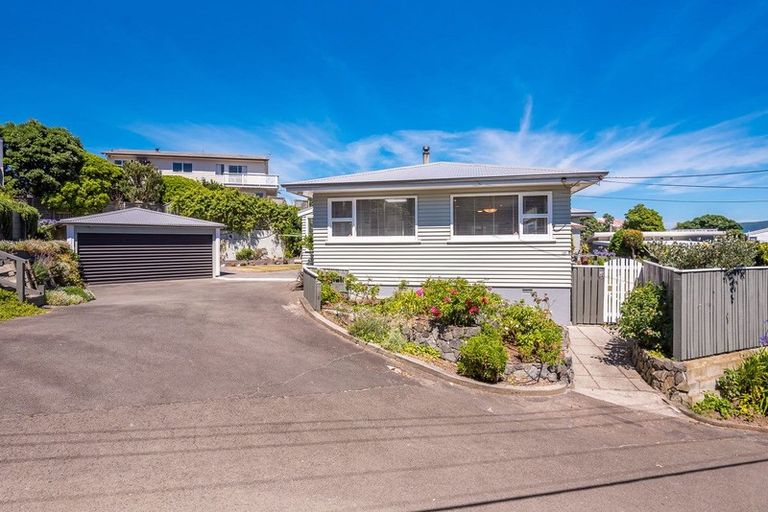Photo of property in 16 Webber Street, Paraparaumu Beach, Paraparaumu, 5032