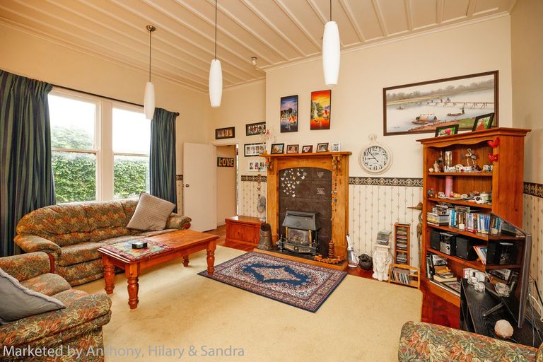 Photo of property in 3 Hereford Street, West End, Palmerston North, 4410