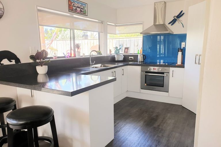 Photo of property in 18 Crisp Drive, Papamoa Beach, Papamoa, 3118