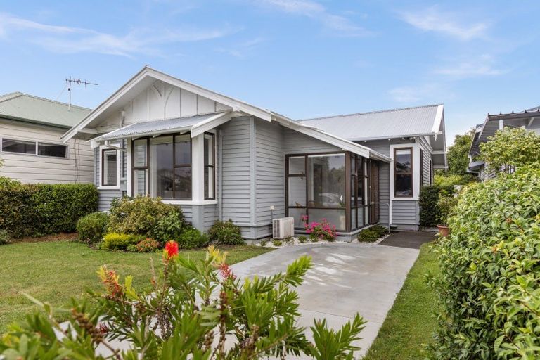 Photo of property in 82 Vigor Brown Street, Napier South, Napier, 4110