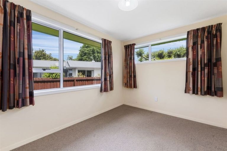 Photo of property in 261 Fifield Terrace, Opawa, Christchurch, 8023