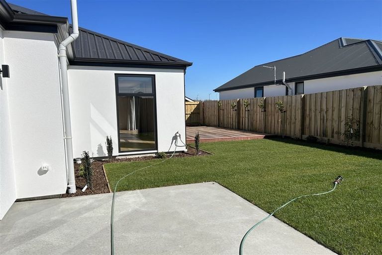 Photo of property in 28 Larissa Road, Halswell, Christchurch, 8025