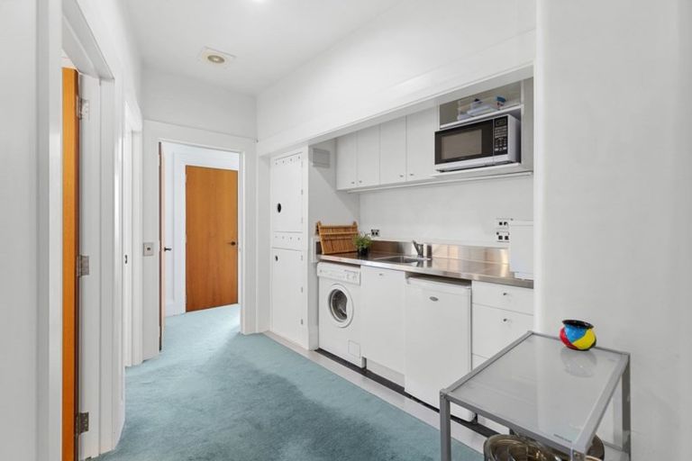Photo of property in Dominion Apartments, 25/80 Victoria Street, Wellington Central, Wellington, 6011