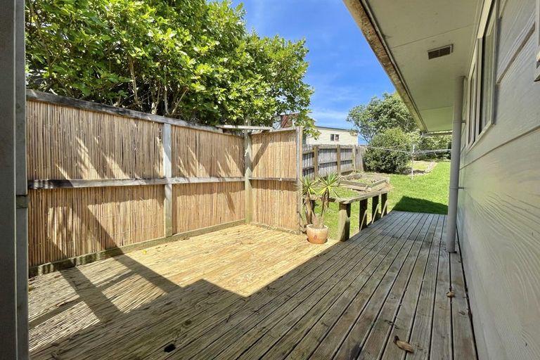 Photo of property in 10 Brian Crescent, Stanmore Bay, Whangaparaoa, 0932