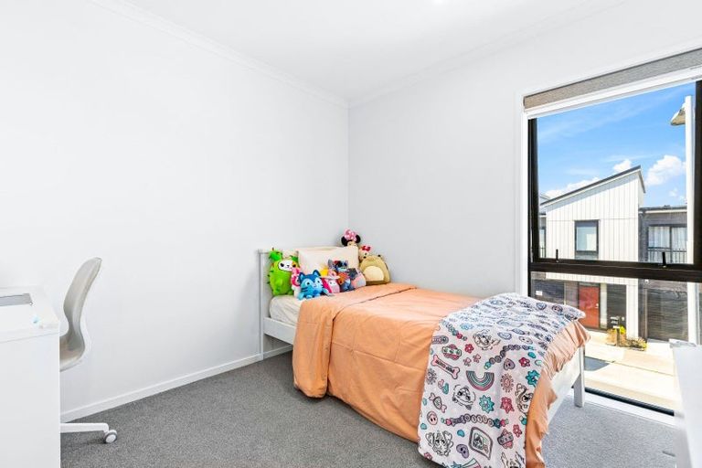 Photo of property in 25 David Carnegie Road, Hobsonville, Auckland, 0616