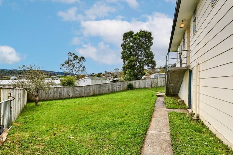 Photo of property in 7 Edelweiss Grove, Timberlea, Upper Hutt, 5018