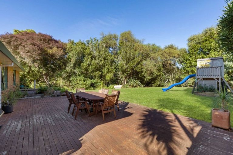 Photo of property in 10 Bella Villa Drive, Waiuku, 2123