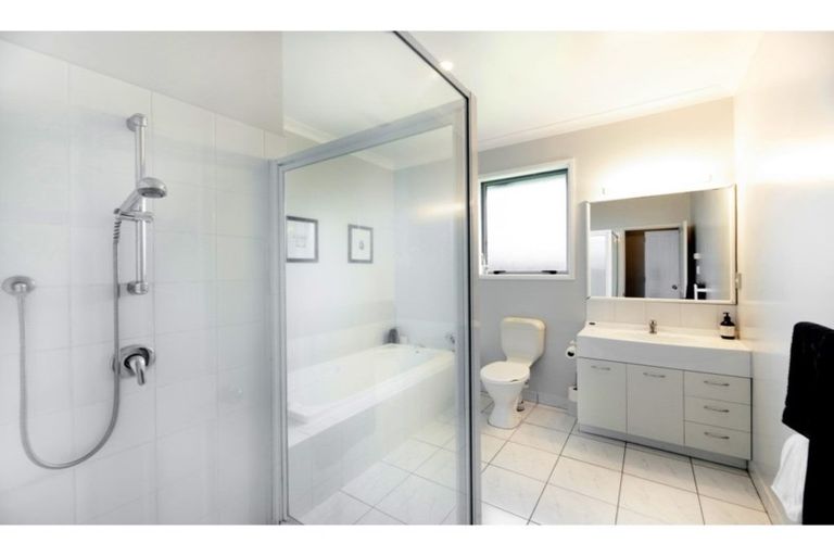 Photo of property in 17 Maurice Stanton Place, Shirley, Christchurch, 8052