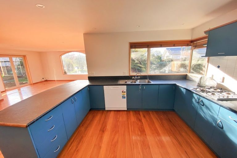 Photo of property in 57 Blue Gum Place, New Brighton, Christchurch, 8083